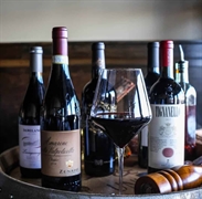 italian restaurant bar wood - 1