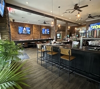 well located bar restaurant - 1