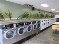 excellent well managed laundromat - 1