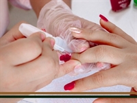 established nail salon henderson - 1