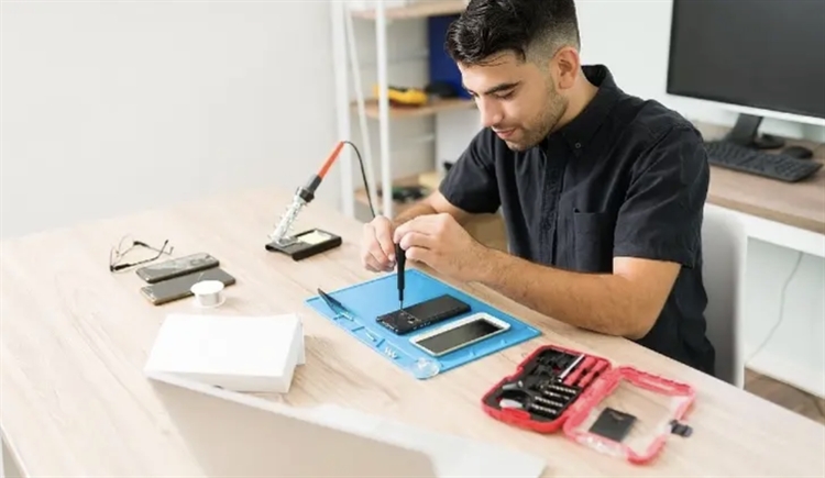 Multi-Unit Technology Repair Service Business
