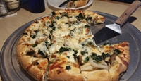 popular long-standing pizzeria affluent - 1