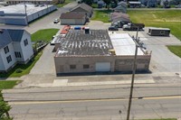 versatile commercial service garage - 3