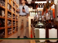 thriving liquor store business - 1