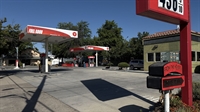 unbranded gas station redding - 1