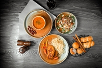 high-growth restaurant bar with - 1
