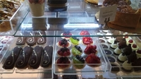 very high-volume long-standing bakery - 1