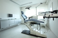 oral maxillofacial surgeon practice - 1