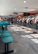 modern laundromat laundry services - 3