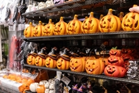 established halloween retail online - 1