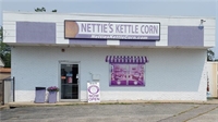 huge kettle corn distributor - 1