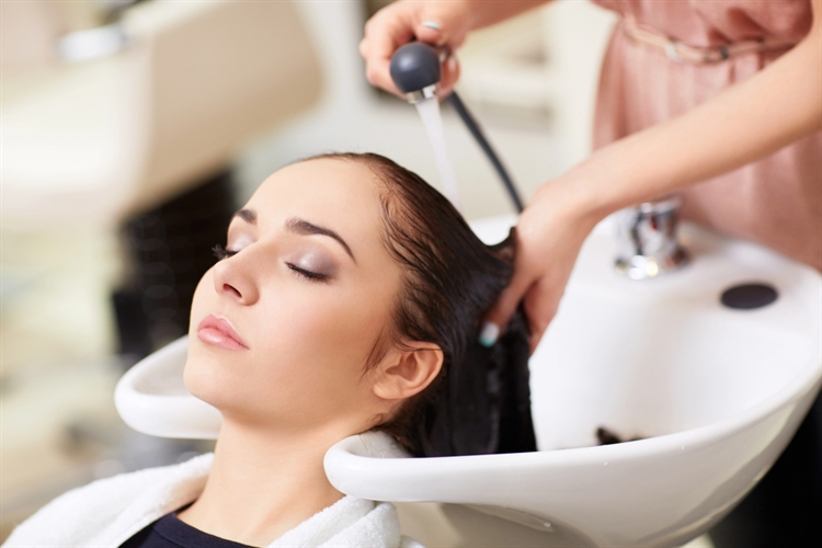 Salon & Boutique