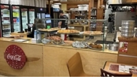 pizzeria with low rent - 1