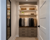 booming custom closets design - 1