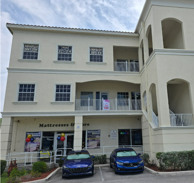 High-Visibility Retail/Office Condo In Margate