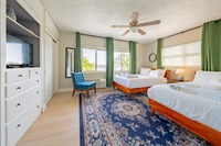tropical breeze waterfront motel - 2