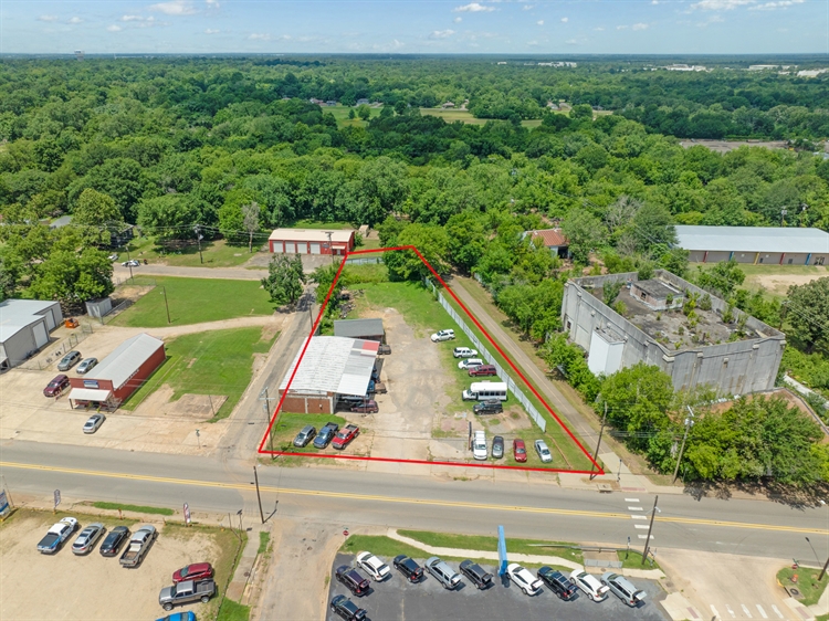 Commercial Lot On Main Street In Paris TX
