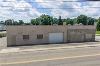 versatile commercial service garage - 2