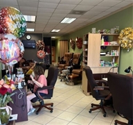 high-volume nail salon nw - 1