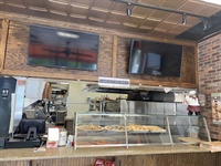 affluent pizza parlor new - 1