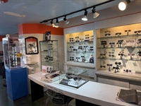 sunglasses of palm springs - 3