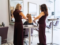 profitable beauty business on - 1