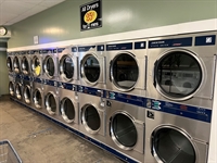 excellent well managed laundromat - 3