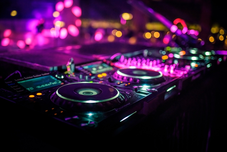 High-End Residential And Commercial A/V Systems