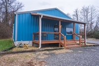 commercial building convenient location - 1