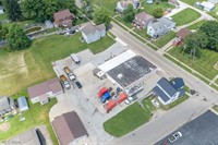 versatile commercial service garage - 1