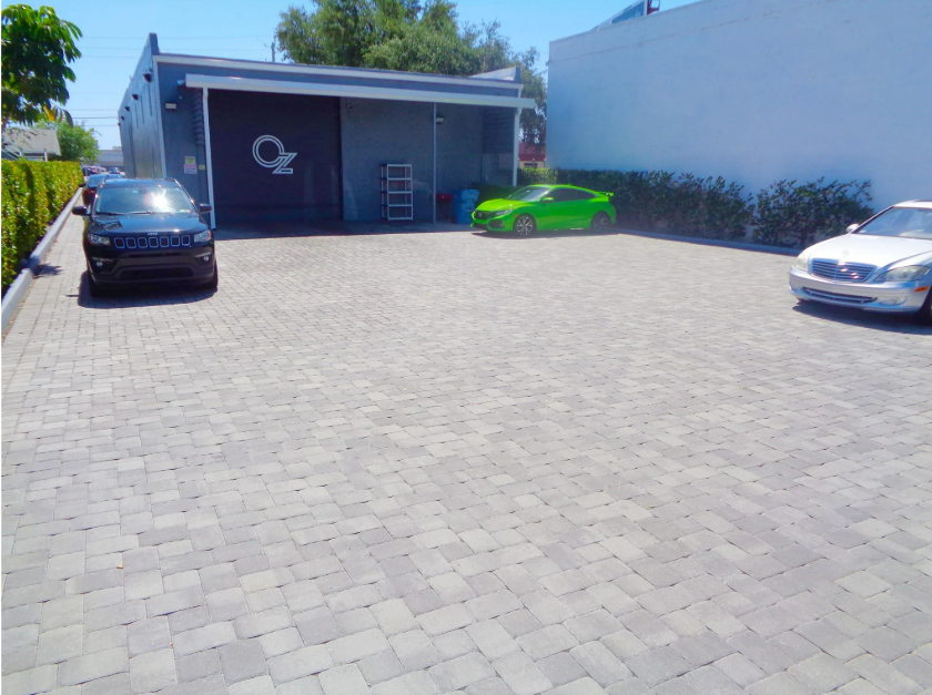 Versatile Flex Showroom & Commercial Space For Lease