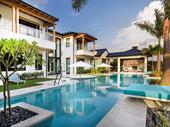 leading commercial pool installers