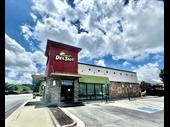 freestanding restaurant with drive