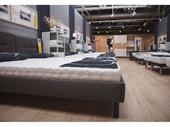 profitable mattress retailer high-traffic