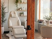 established salon suites for
