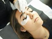 established lash extension beauty