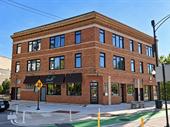 1 600 sqft restaurant