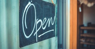 What You Need to Know About Franchising a Retail Store