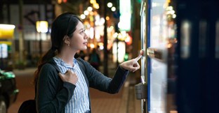 How to Run a Vending Machine Business
